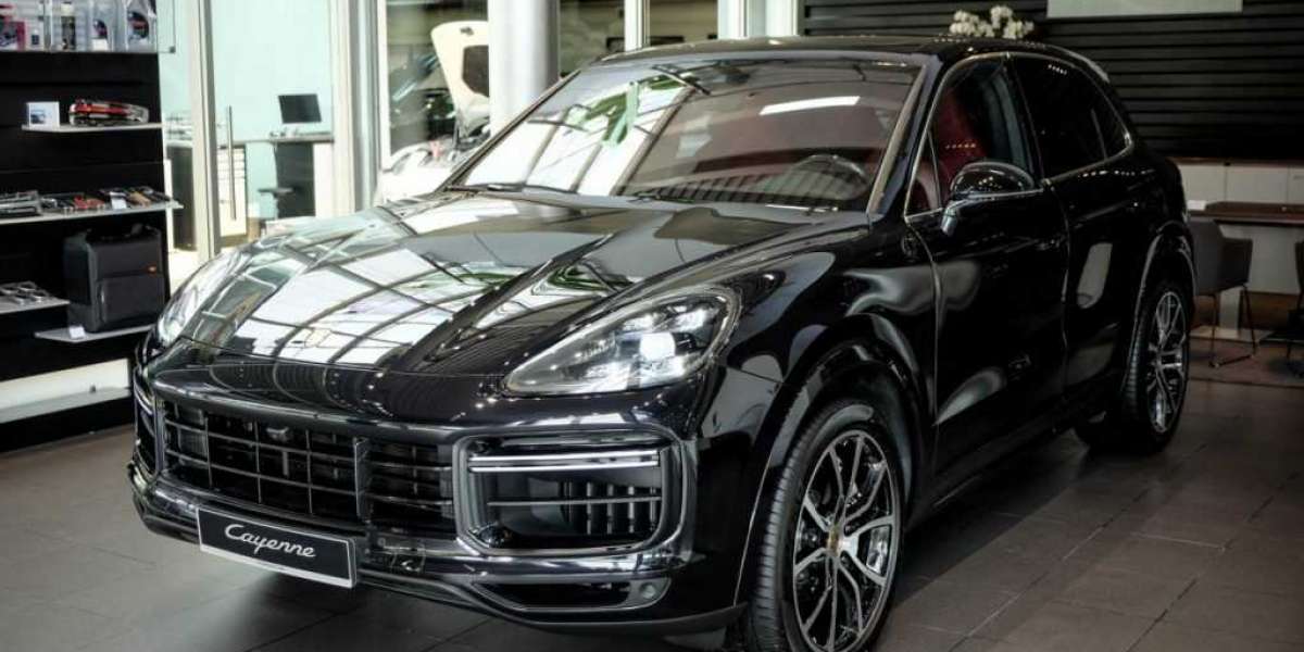 Porsche Cayenne Turbo thế hệ mới đầu tiên về Việt Nam