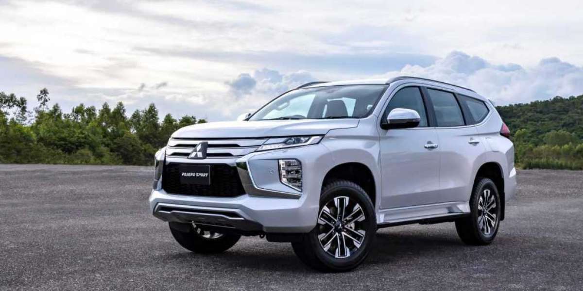 Mitsubishi Pajero Sport 2020 ra mắt: Nâng cấp thiết kế, bổ sung trang bị