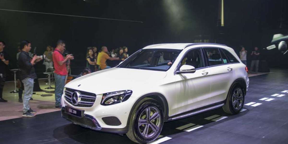 Mercedes-Benz E-Class mới ra mắt tại Việt Nam với ba phiên bản, giá từ 2,13 – 2,89 tỷ đồng