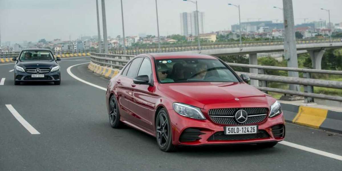 Mercedes-Benz C 200 Exclusive – Không chỉ là chiếc xe đi phố