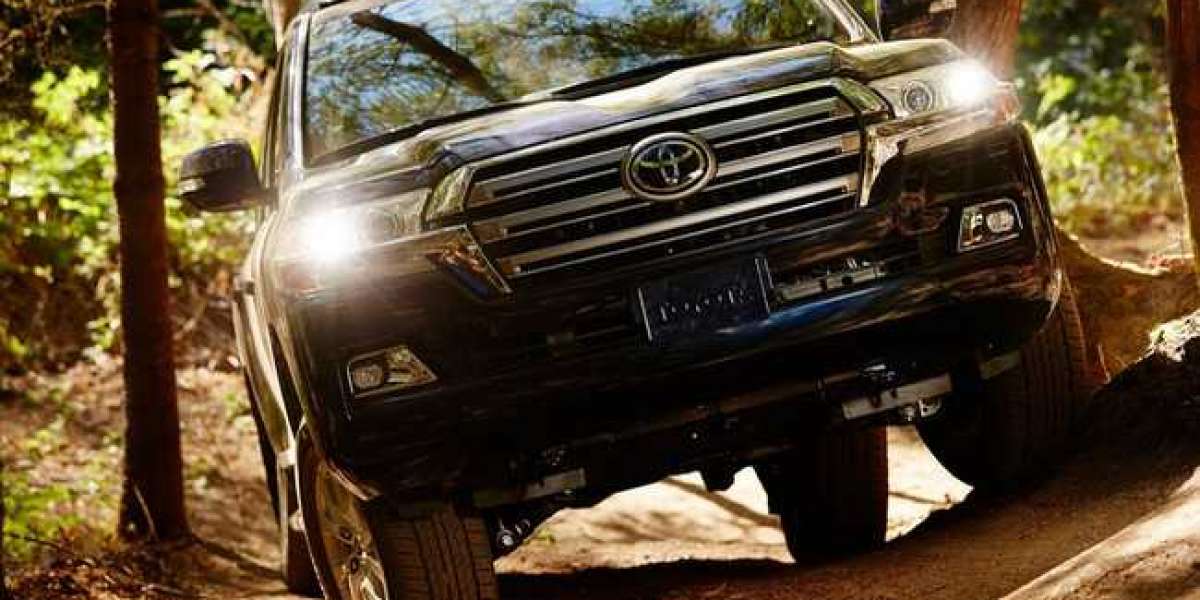 BMW lên kế hoạch chế tạo SUV hạng sang trên nền tảng Toyota Land Cruiser