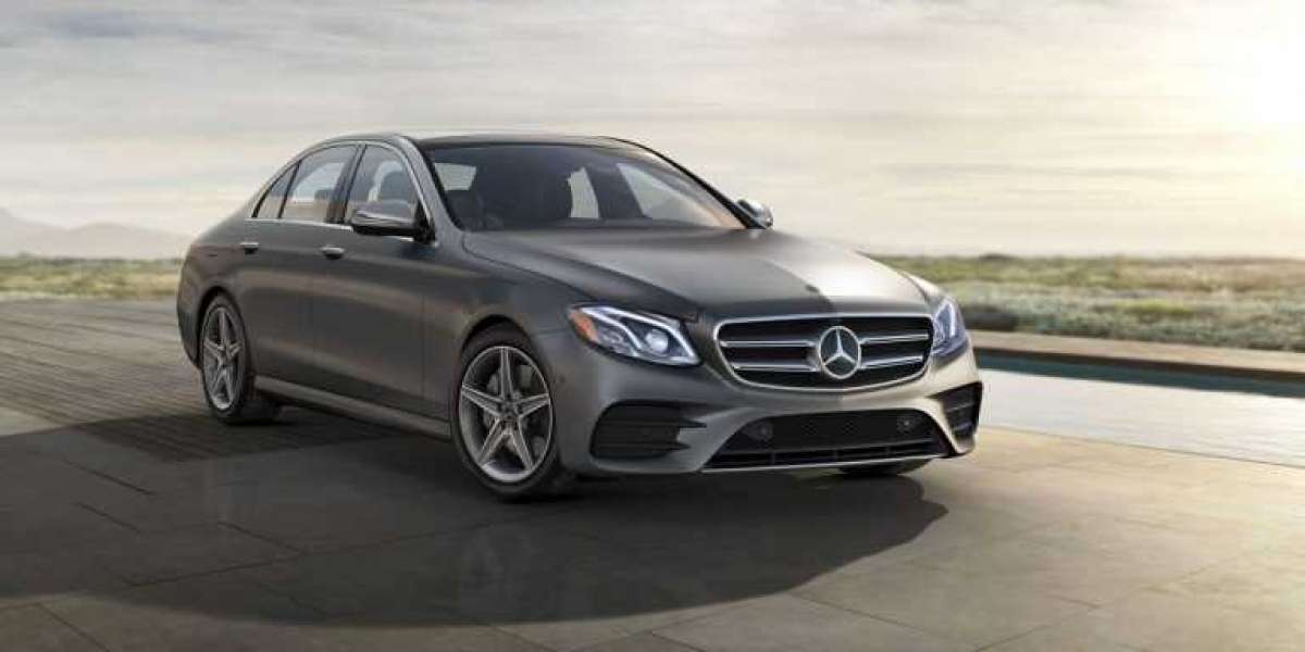Mercedes-Benz E350: Tâm điểm mới của dòng E-Class sắp trình làng thị trường Việt