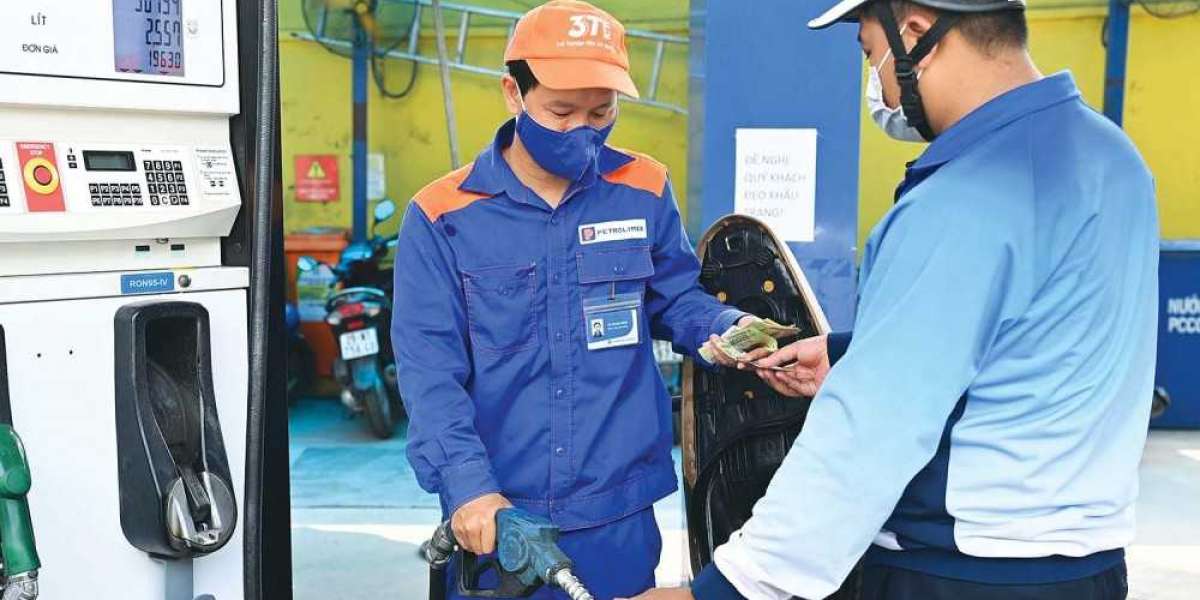 Giá xăng dầu ngày 21/10: Giá xăng tăng từ 200 – 340 đồng/lít