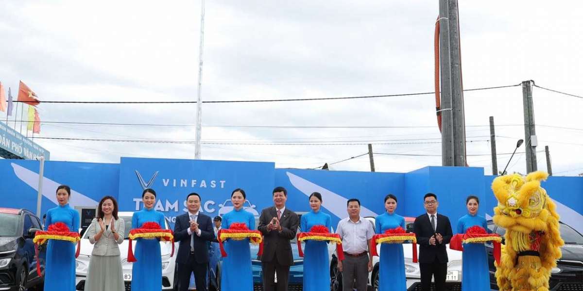 VinFast và Petrolimex khai trương dịch vụ sạc xe điện tại hệ thống Petrolimex trên toàn quốc
