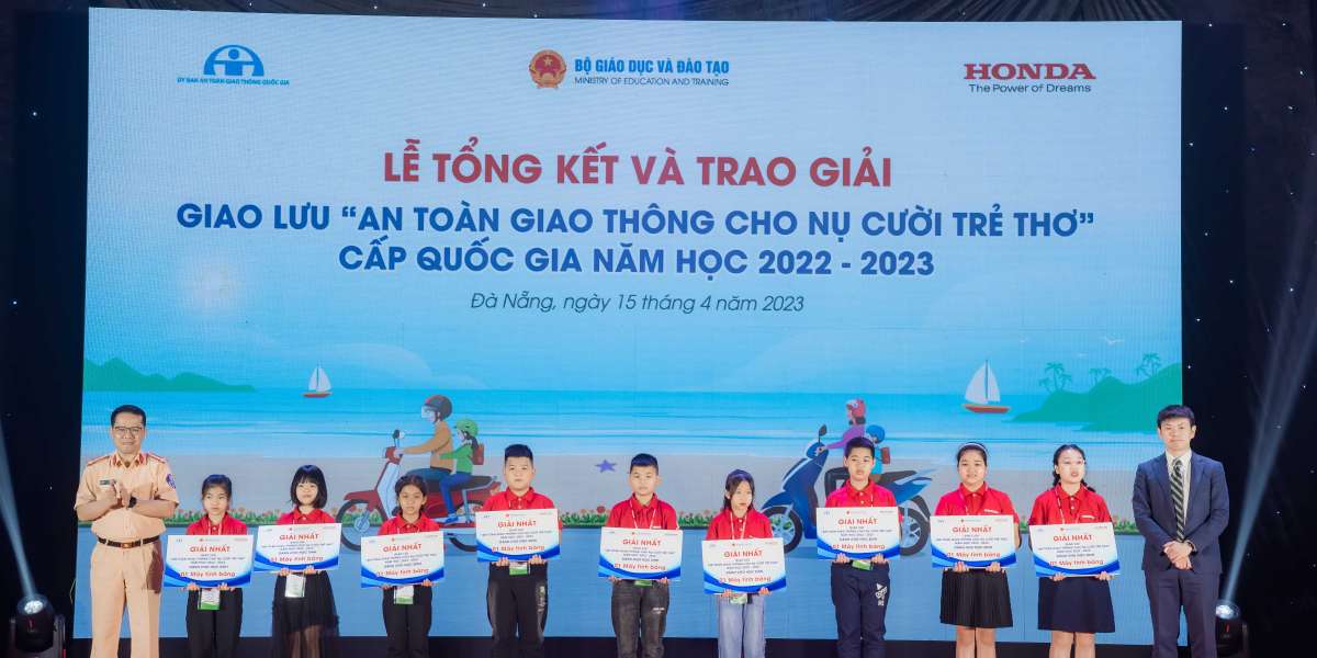 Honda Việt Nam trao giải Hội Giao lưu An toàn giao thông cho nụ cười trẻ thơ