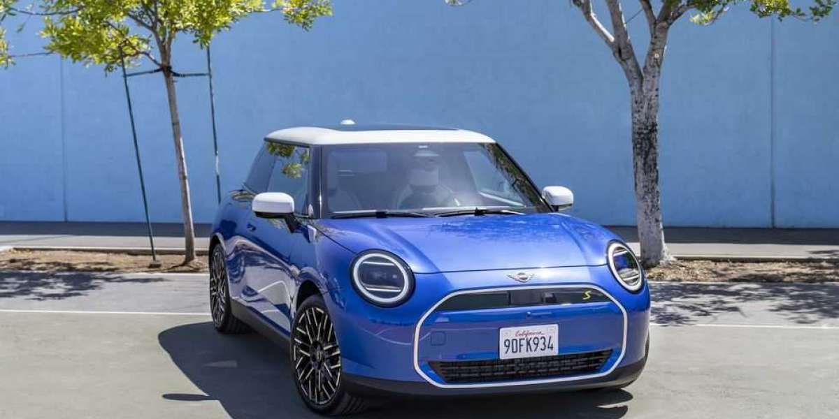 Lộ diện những hình ảnh đầu tiên của Mini Cooper 2025 chạy điện