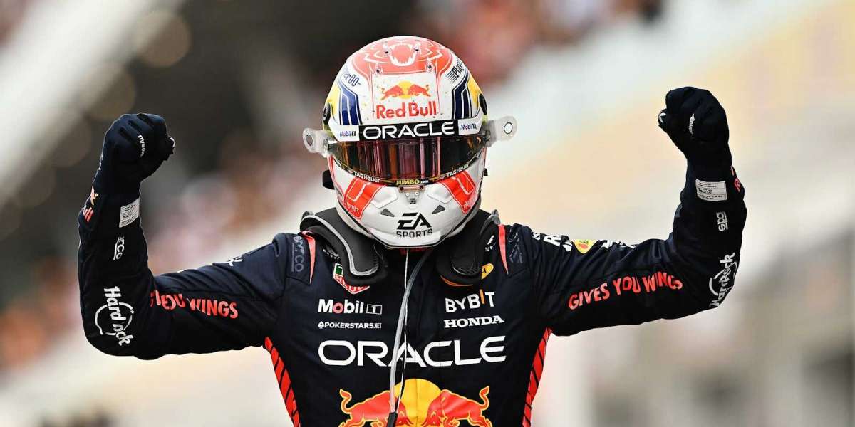 Max Verstappen cân bằng kỷ lục chiến thắng của Ayrton Senna tại Canada