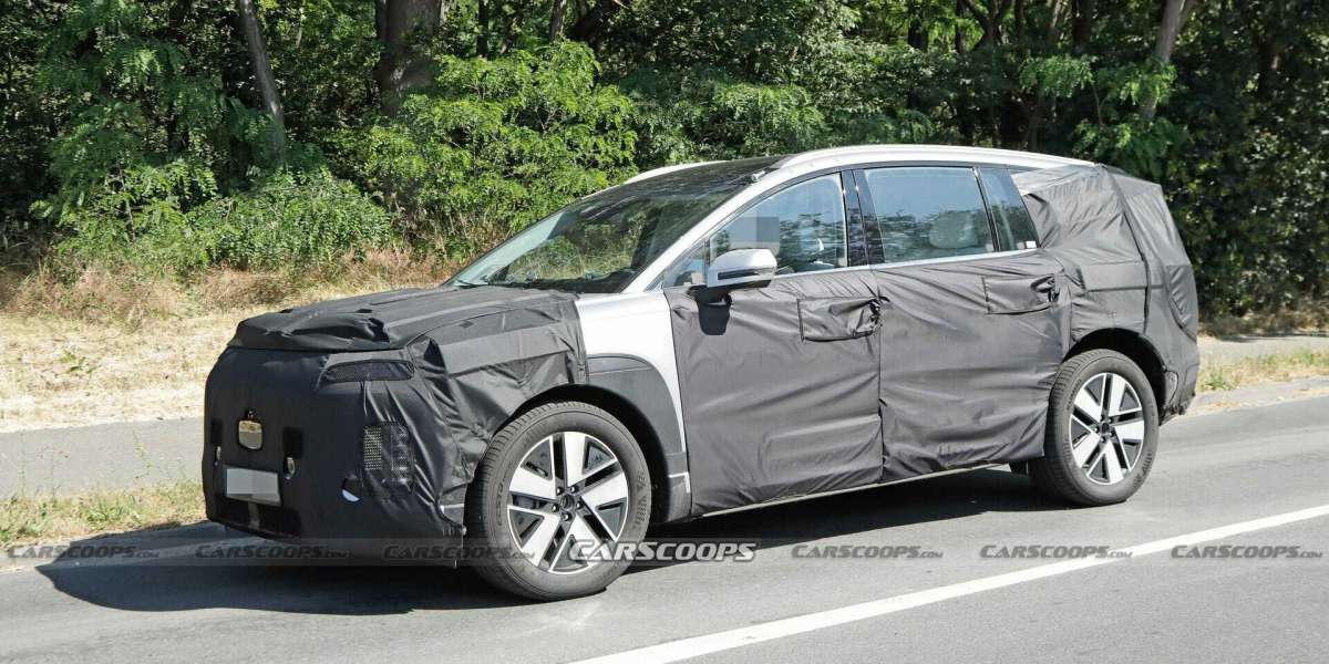 Hyundai Ioniq 7 xuất hiện như một cú đột phá, đối đầu với Kia EV9