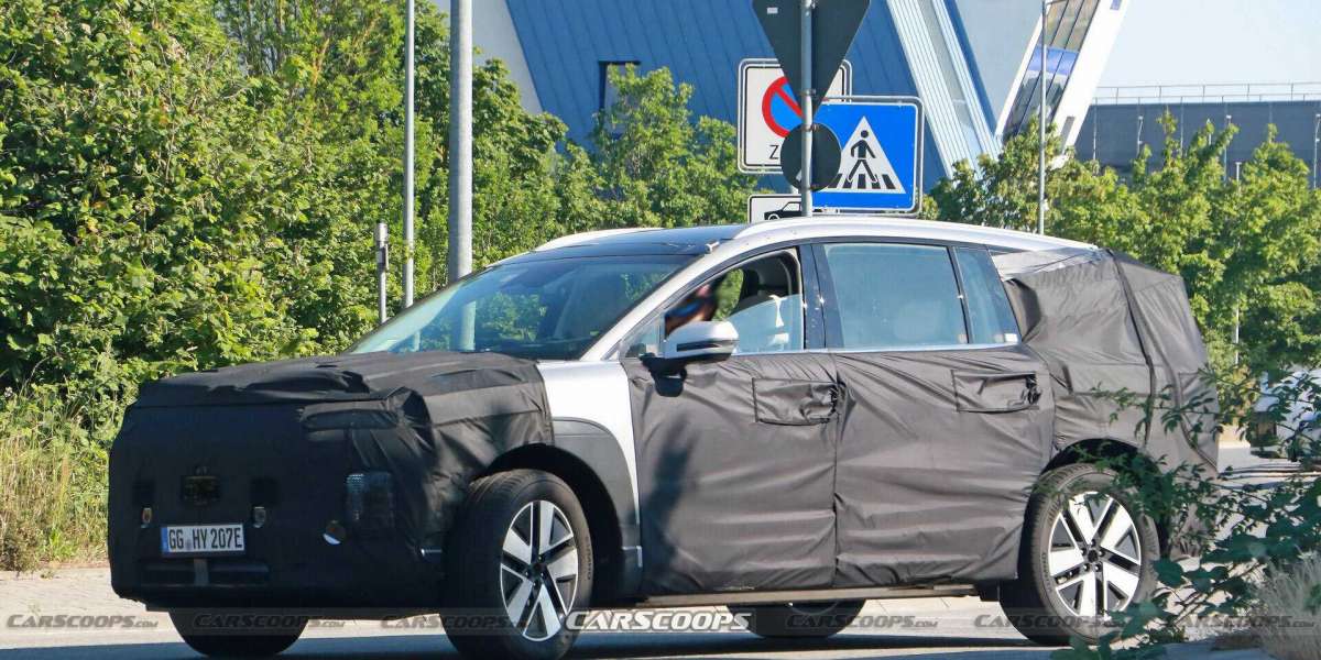 Lộ diện Hyundai Ioniq 7 ba hàng ghế, được coi đối thủ chạy điện của Kia EV9