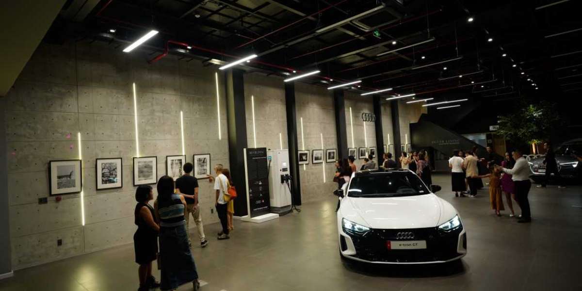 Audi Charging Lounge giới thiệu hai triển lãm ảnh tại thành phố Hồ Chí Minh