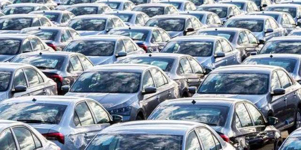 Thị trường ô tô Việt Nam chạm đáy kỷ lục sau 5 năm
