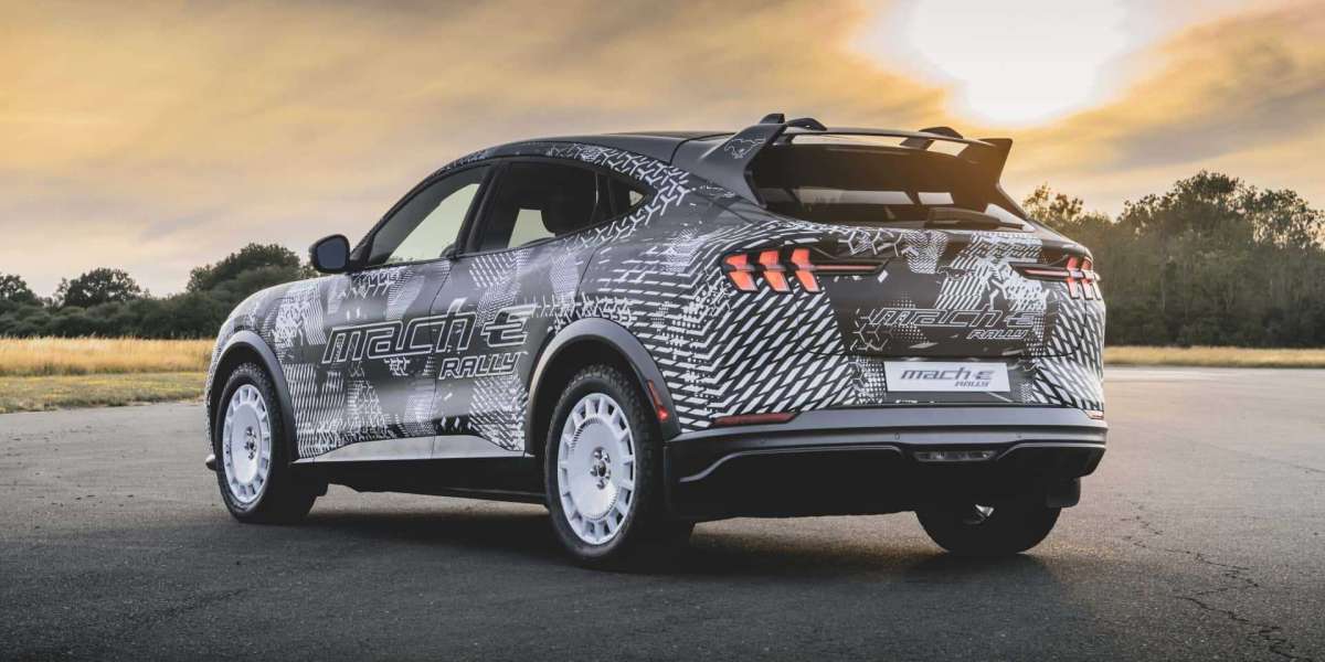 Mustang Mach-E Rally tăng sự đặc biệt cho đội hình xe điện Ford