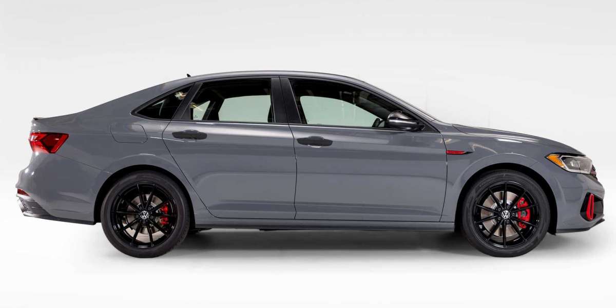 Volkswagen Jetta GLI 2024 phiên bản kỷ niệm 40 năm ra mắt với giá 29.235 USD