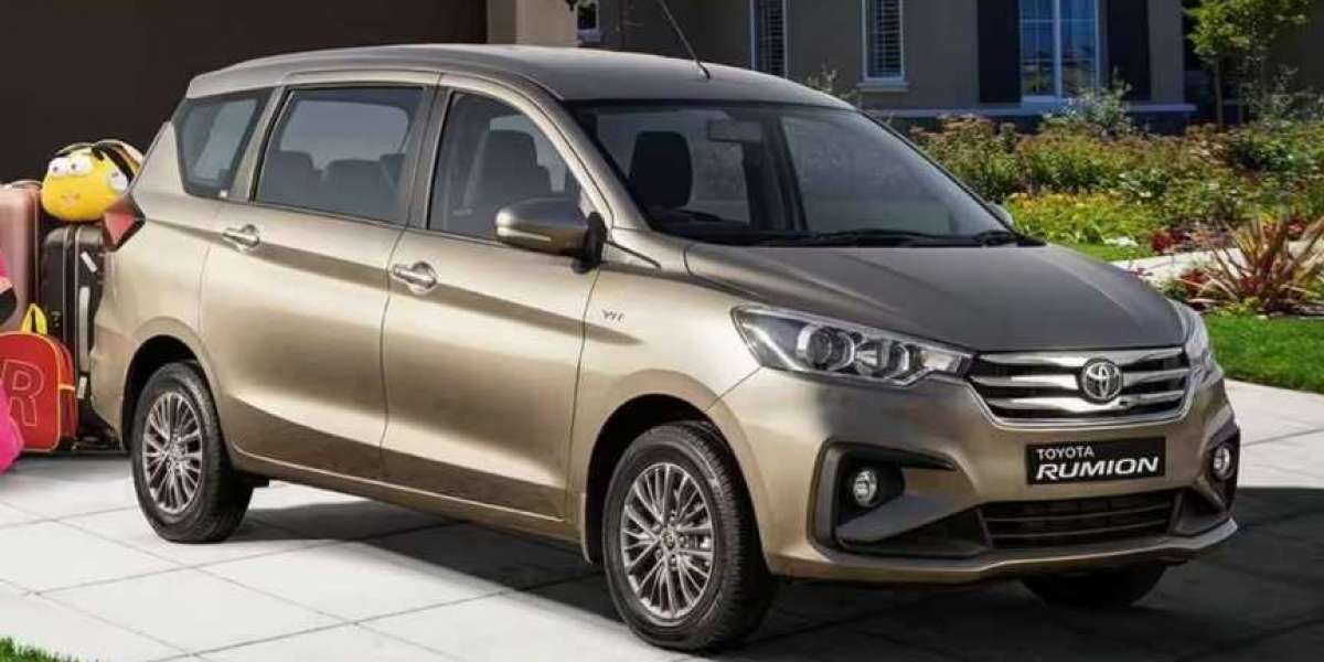 MPV giá rẻ của Toyota mở bán tại Ấn Độ