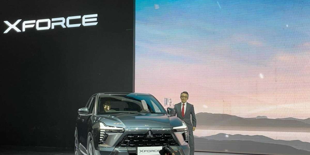 Nhóm người Việt chạy thử Mitsubishi XFORCE tay lái thuận : Xe tăng tốc rất mượt, vào cua chắc nịch!