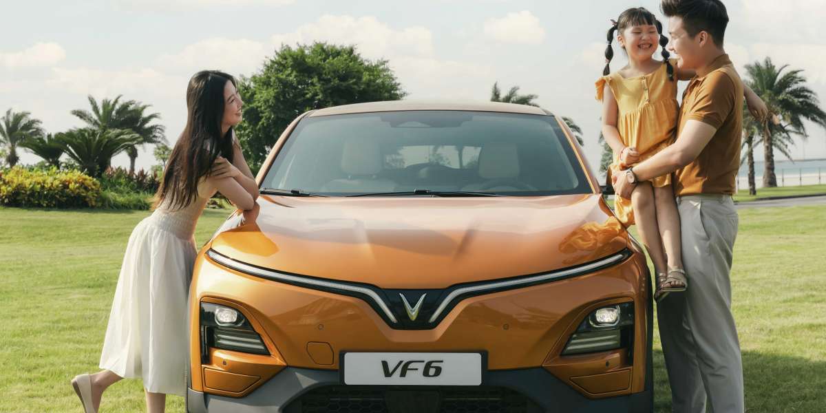 VinFast chính thức ra mắt mẫu SUV điện VF6: Giá bán khởi điểm từ 675 triệu đồng!