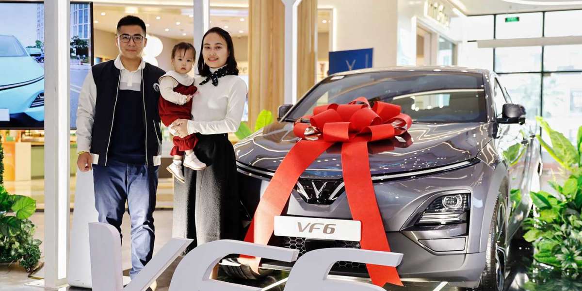 VinFast bàn giao lô xe VF 6 đến tay khách hàng