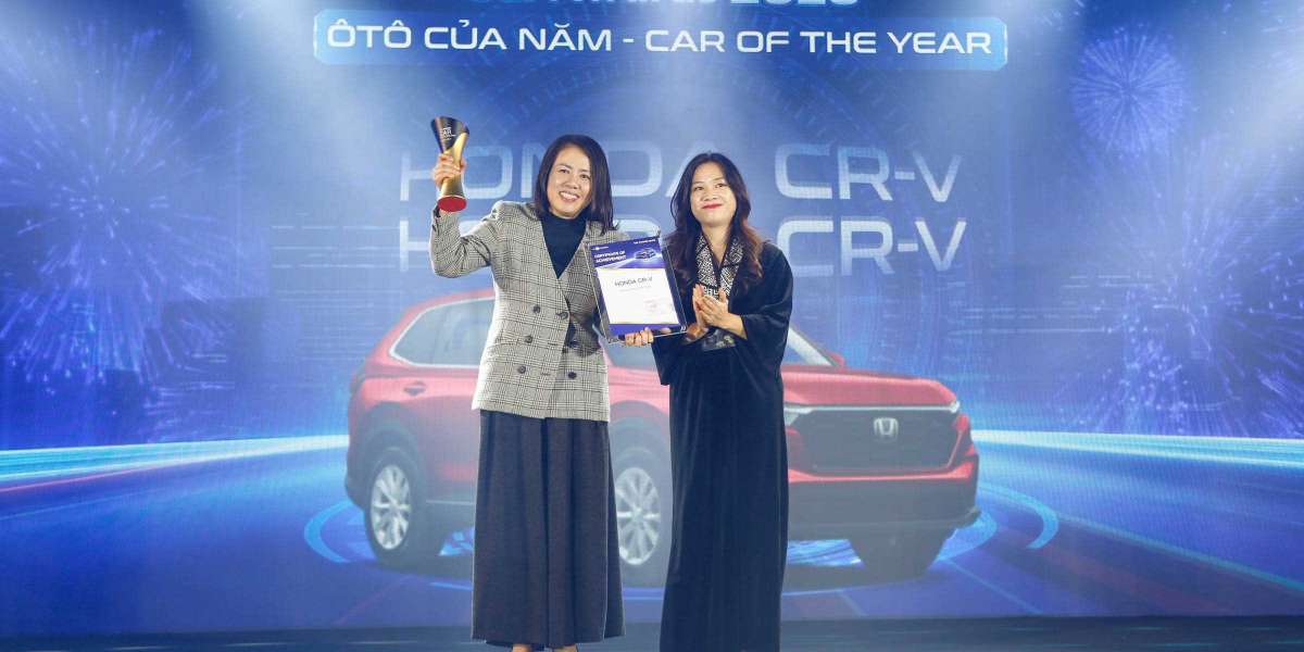 Honda CR-V được vinh danh "Ô tô của năm 2023" tại giải thưởng Car Awards 2023