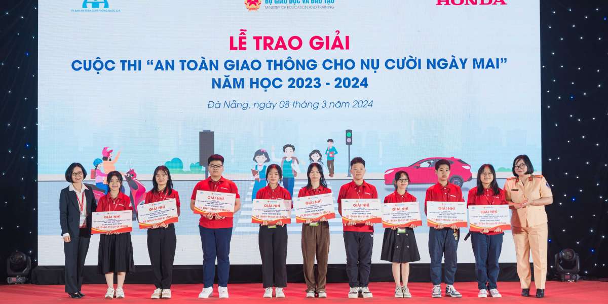 Lễ trao giải Cuộc thi “An toàn giao thông cho nụ cười ngày mai”  năm học 2023 – 2024