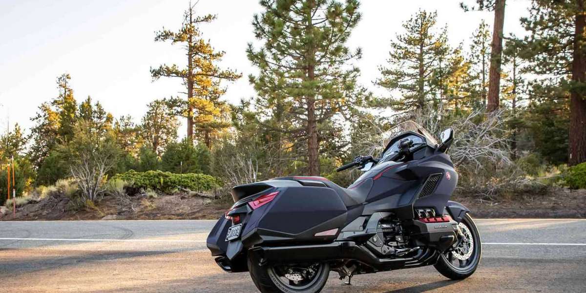 Honda Việt Nam triệu hồi mẫu xe Gold Wing, CBR1000RR  do có khả năng xảy ra hiện tượng phồng cánh bơm xăng