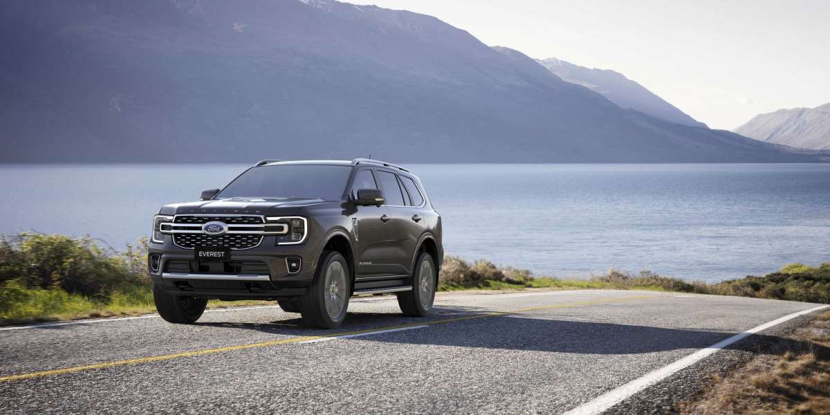 Phiên bản Ford Everest cao cấp nhất chính thức ra mắt Việt Nam - Ford Everest Platinum