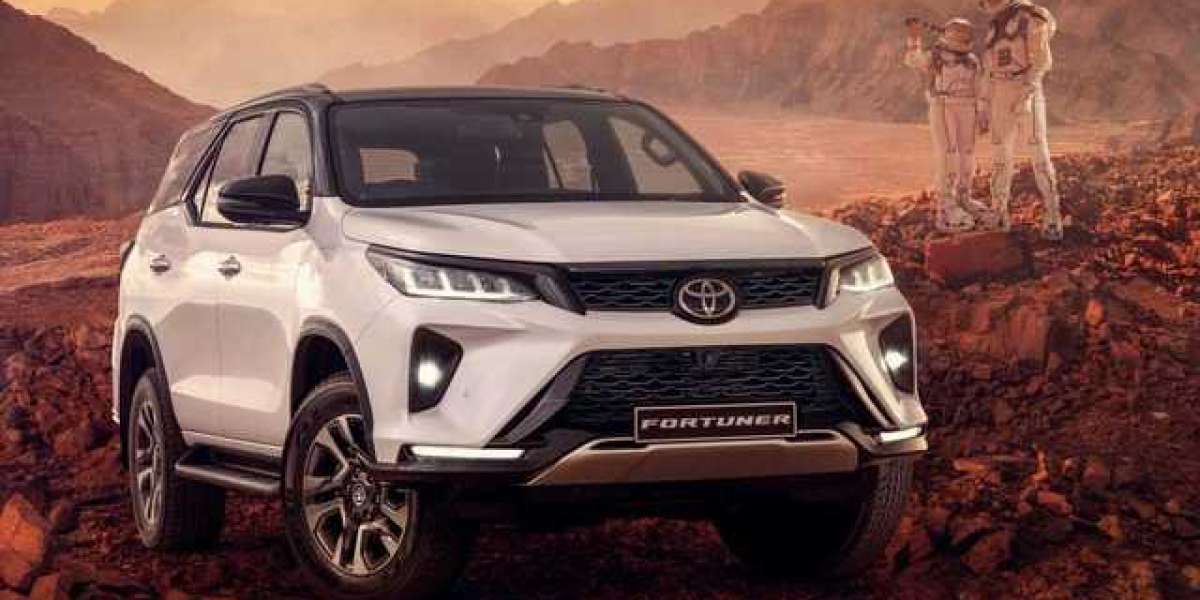 Toyota Fortuner hybrid ra mắt với giá bán khởi điểm từ 1.1 tỷ đồng