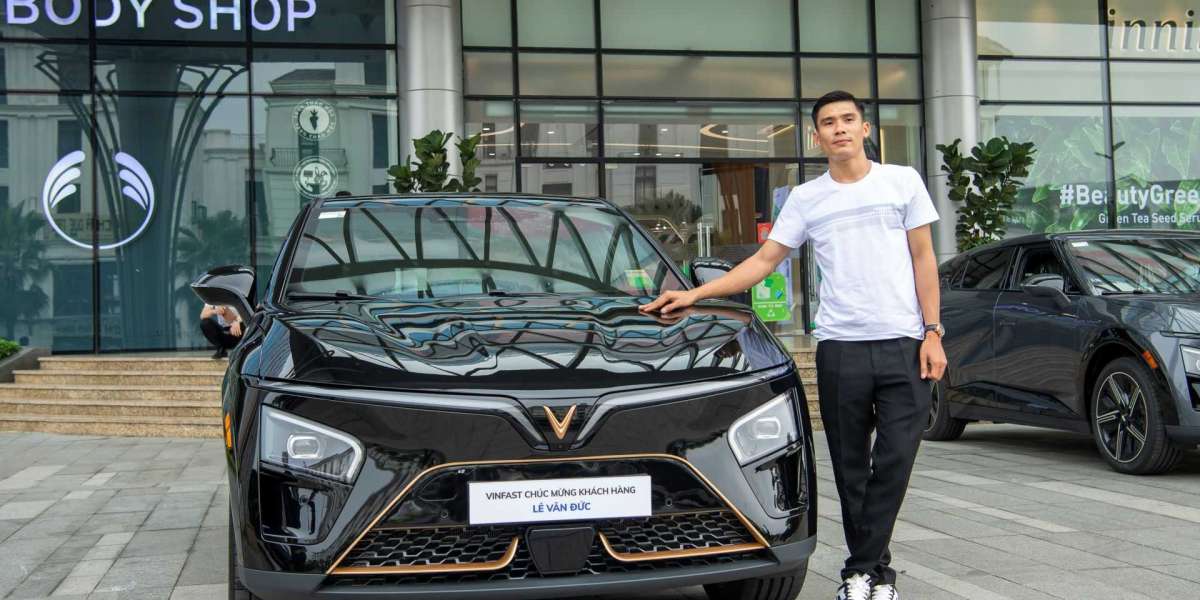 Chủ xe VinFast VF 7: ‘Thiết kế ngoài đời thực đẹp hơn cả trên ảnh’