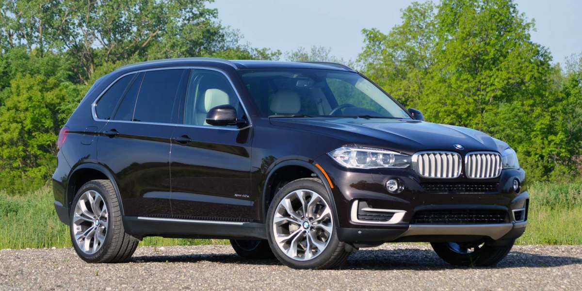 Chiếc BMW X5 gần 10 năm tuổi "báo hại" hãng xe Đức
