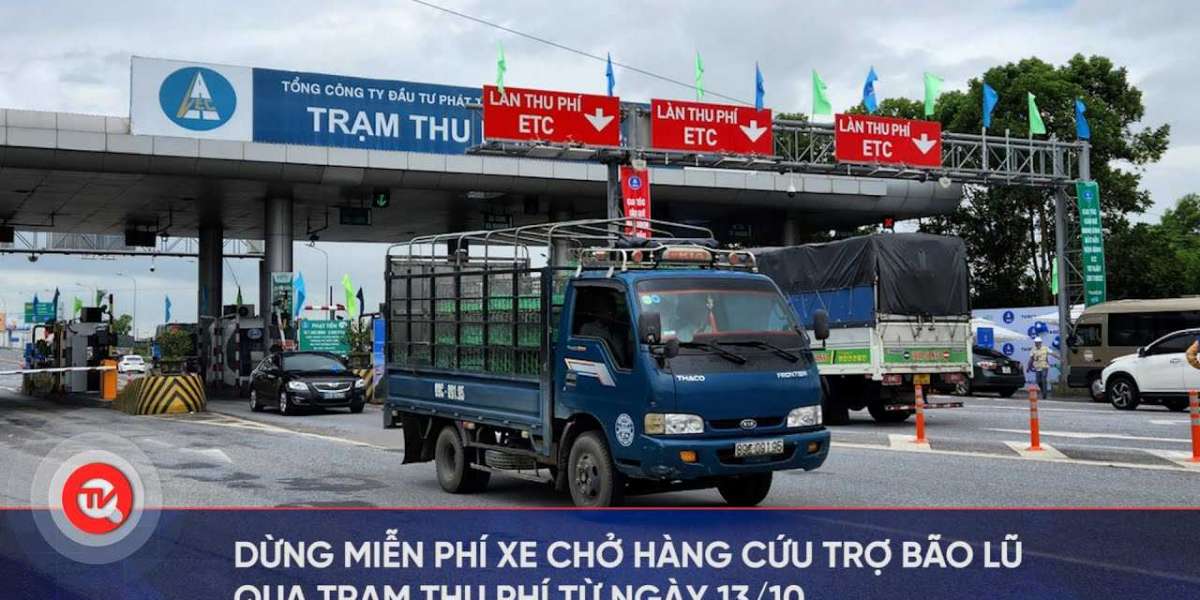 Từ 13/10, dừng miễn phí cho xe chở hàng cứu trợ qua trạm thu phí
