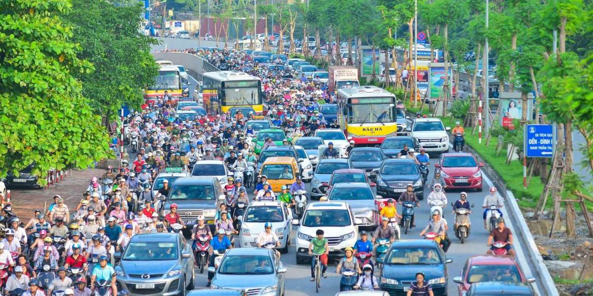 Hà Nội ô nhiễm không khí nhất thế giới, chuyên gia cảnh báo cần mạnh mẽ phủ sóng xe điện