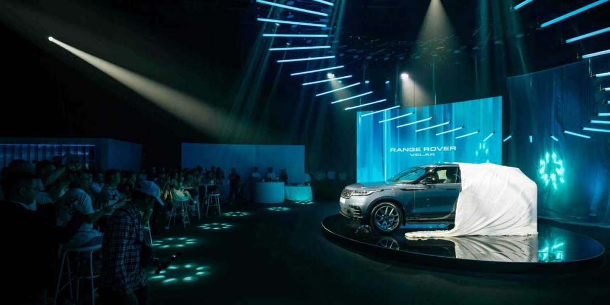 Land Rover ra mắt Range Rover Velar, giá từ 3,7 tỷ đồng