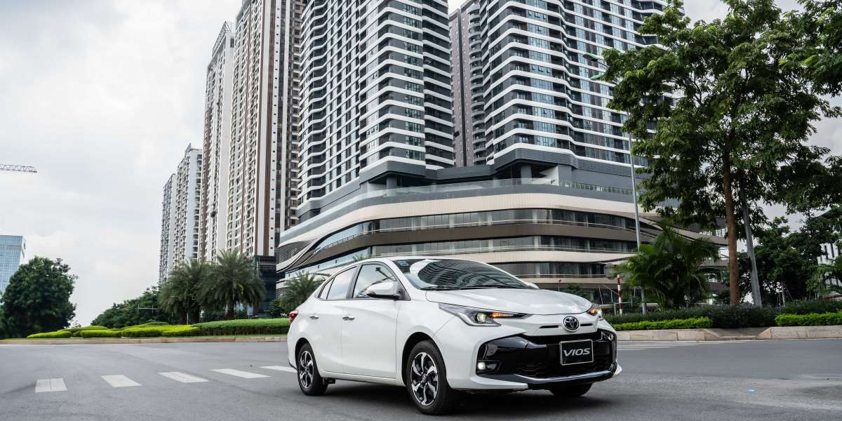 Cùng xem tháng 11 Toyota ưu đãi gì cho khách mua xe?