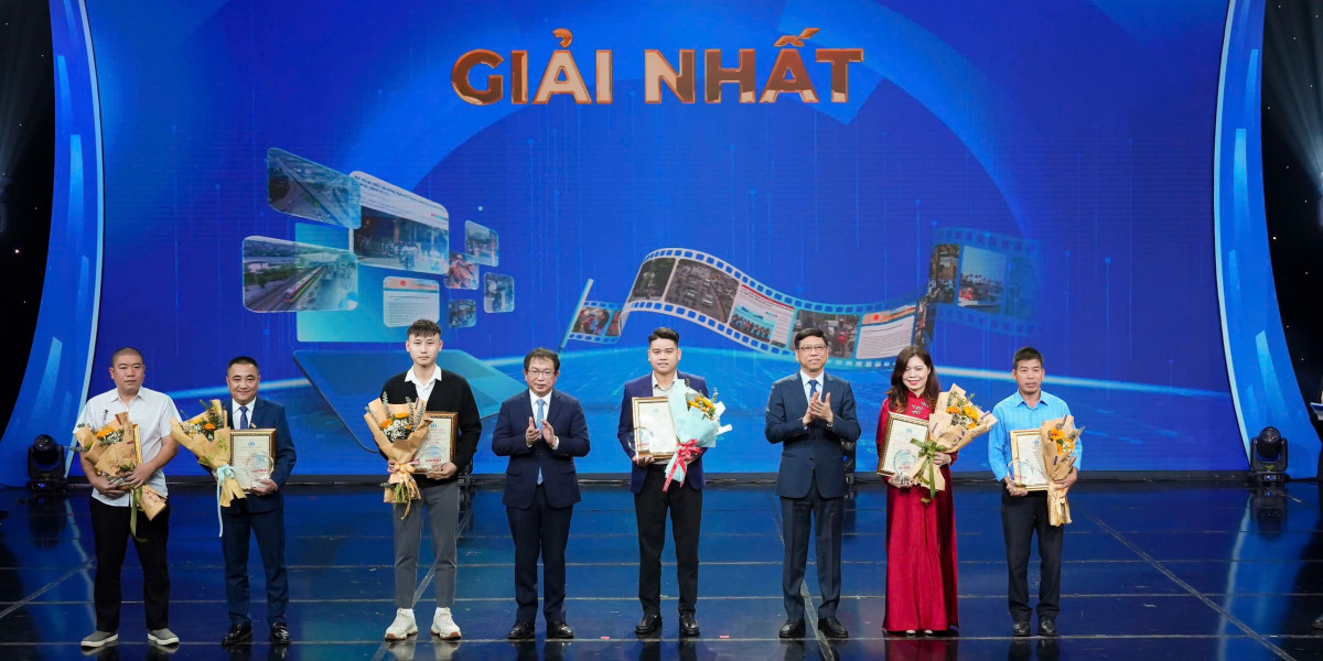 Trao giải thưởng  “Báo chí tuyên truyền về an toàn giao thông năm 2024”