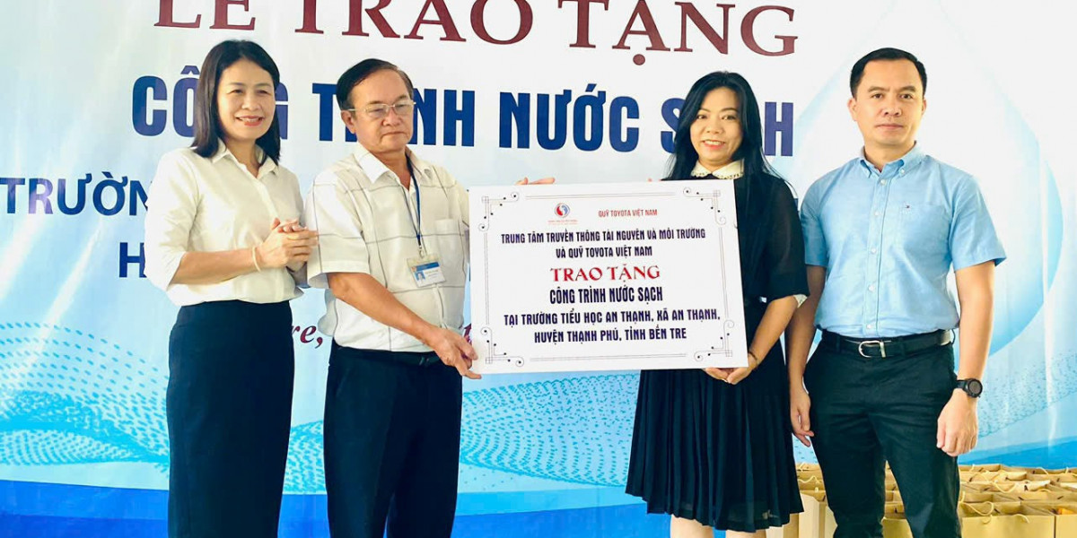 Quỹ Toyota Việt Nam bàn giao công trình nước sạch tại Bến Tre