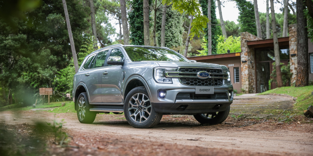 Ford Everest thêm máy xăng “chấm nhỏ” mạnh gần 300 mã lực: Santa Fe gặp khó!