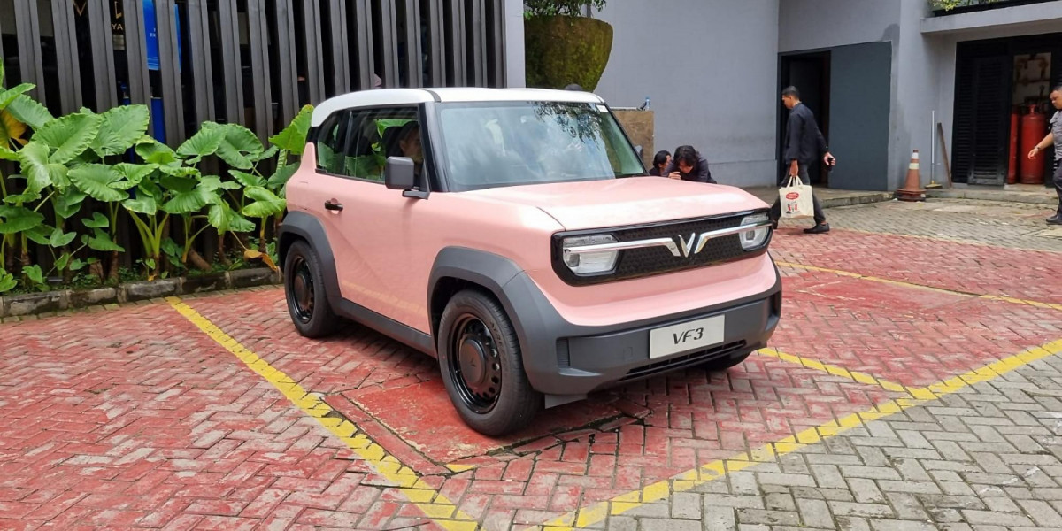 Cận cảnh VinFast VF 3 tại Indonesia: Bị lược trang bị nhưng vẫn khiến chủ xe Việt "ghen tị"