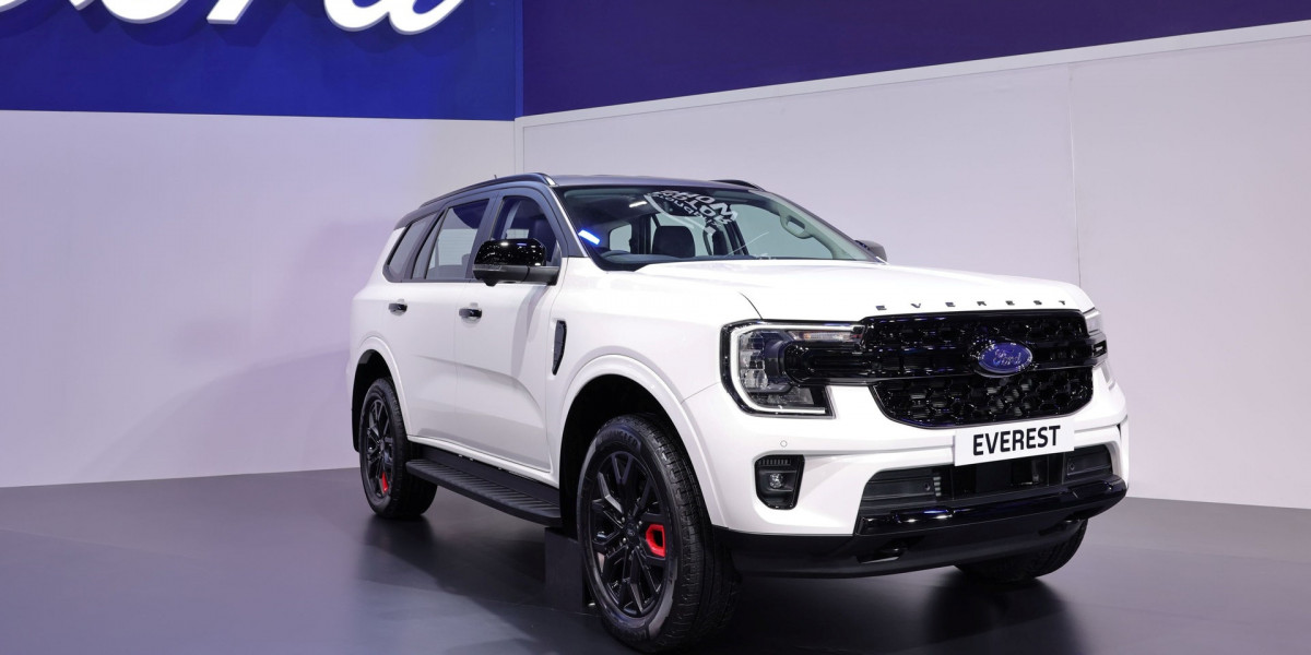 Ford bổ sung phiên bản mới cho Everest, giá 1,2 tỷ đồng: “Hổ mọc thêm cánh”?