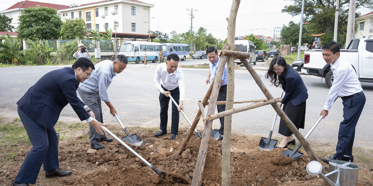 Toyota Việt Nam triển khai Chương trình “Vì một Việt Nam xanh” năm 2025