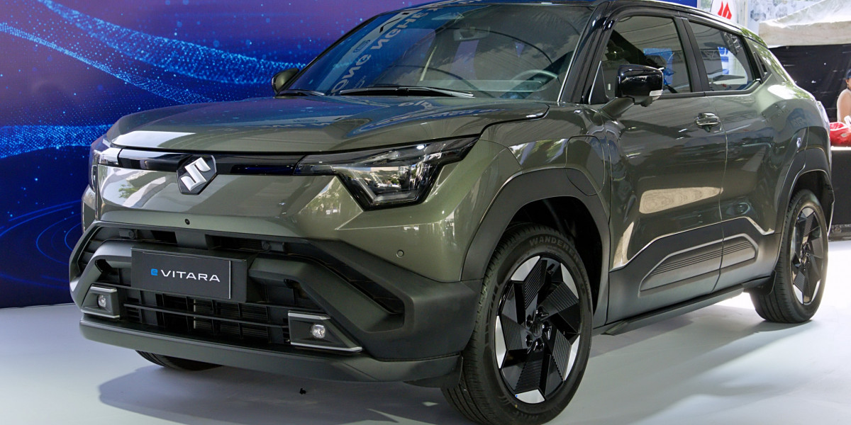 "Soi" xe điện Suzuki e Vitara vừa về Việt Nam: Gần 430km/lần sạc, sớm mở bán công khai