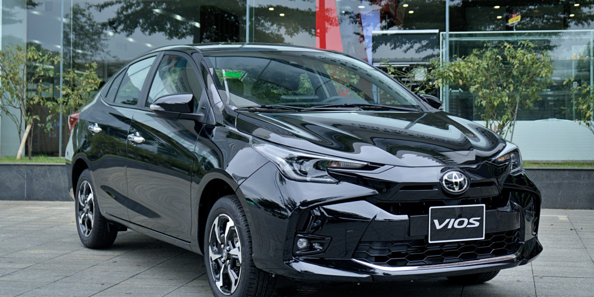 Toyota tăng thời hạn bảo hành xe lên 10 năm, cắt ưu đãi 100% lệ phí trước bạ của Vios