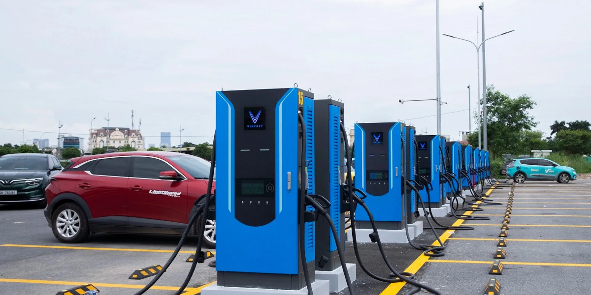 V-Green công bố xây dựng 99 "siêu trạm sạc" trên toàn quốc, sử dụng điện gió và điện mặt trời